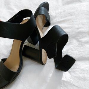 SOLD SUMMER WEDGES | ( size 8/9)Black